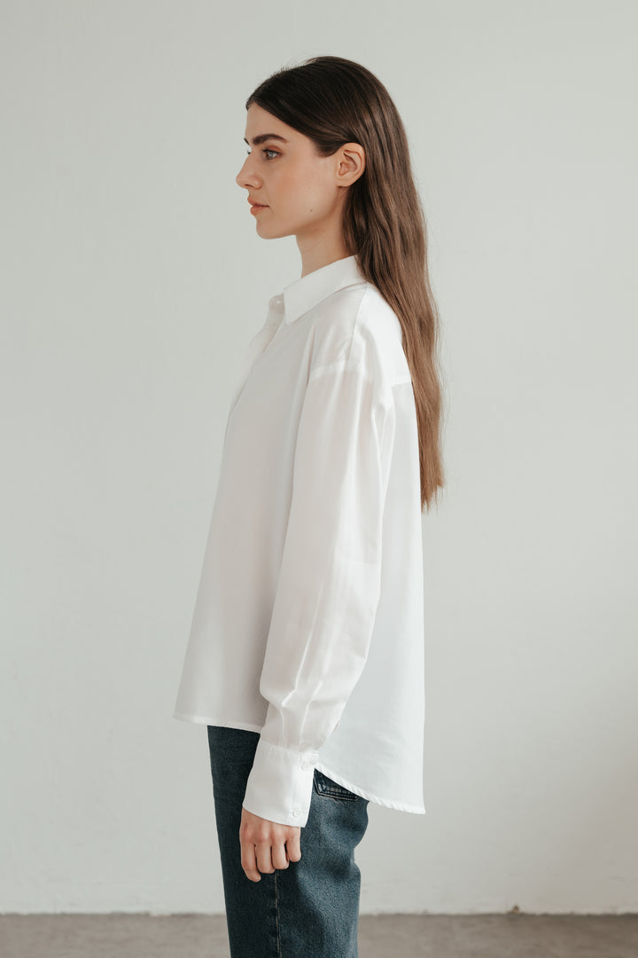 Gently draping shirt blouse made of Tencel™