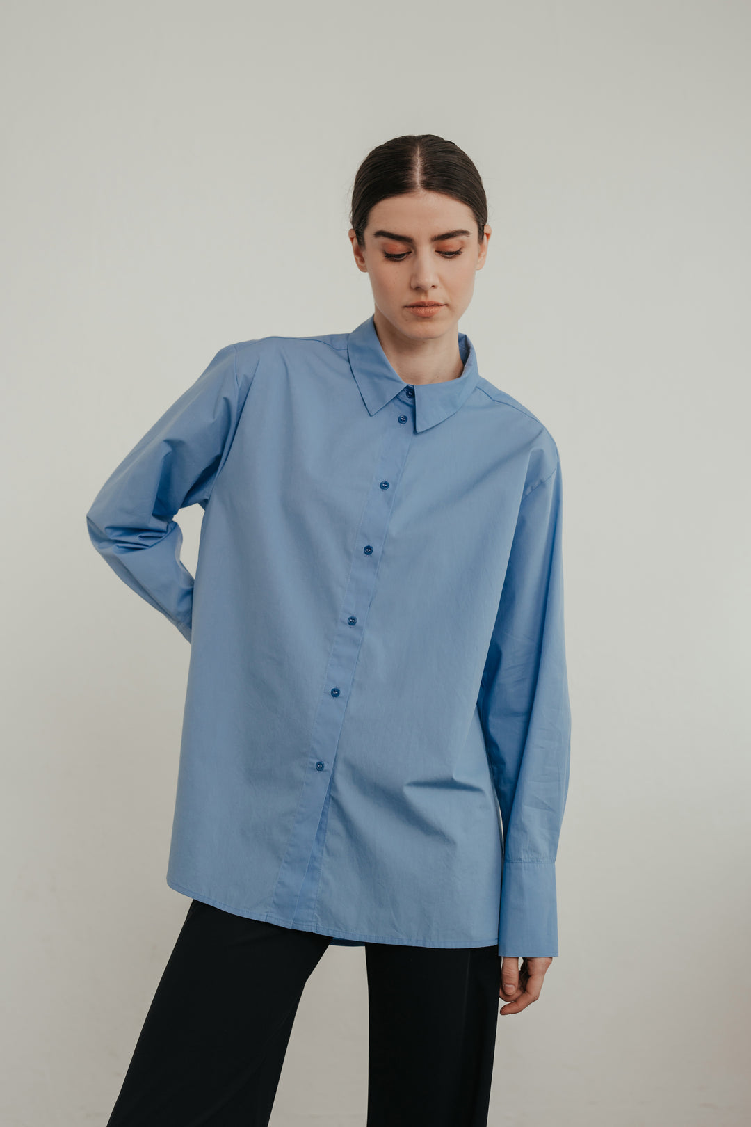 Long-sleeved oversized shirt