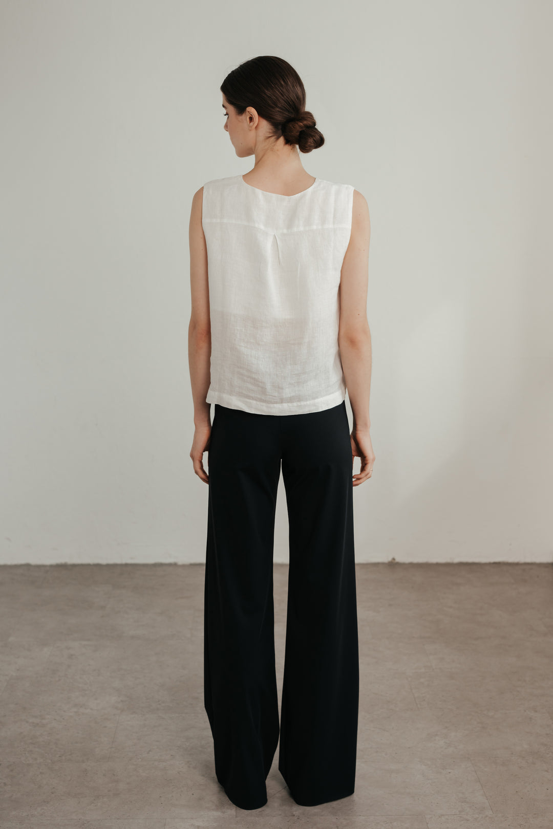 Cropped linen top with slit neckline